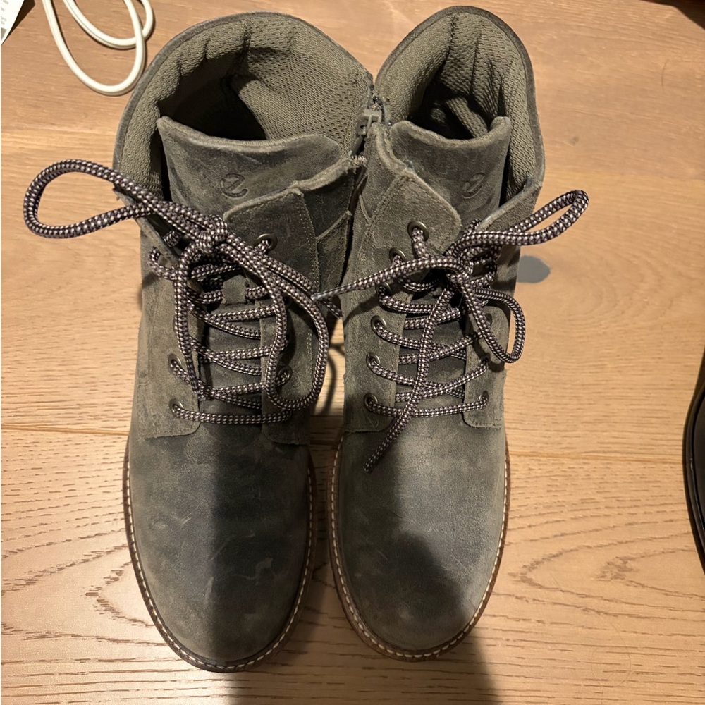 Women’s Olive Lace-Up Boots - Ecco